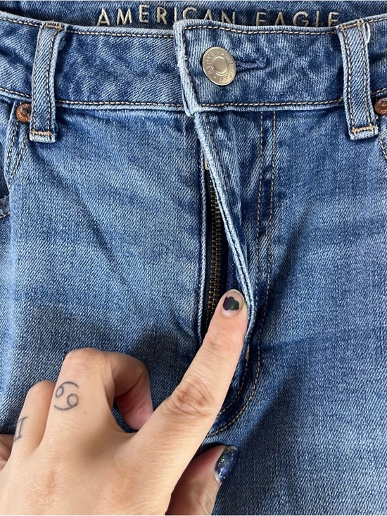 American Eagle Dreamy Drape Stretch Super High-Waisted Baggy Wide-Leg Jeans - Picture 6 of 15